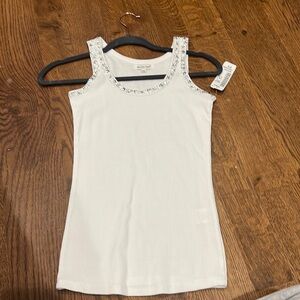 NWT BLUOLTRE White Tank Top Size Small